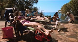 Sara Paxton feet photo thumbnail