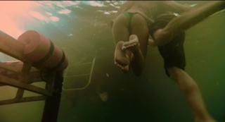 Sara Paxton feet photo thumbnail