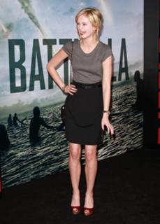 Sara Paxton feet photo thumbnail