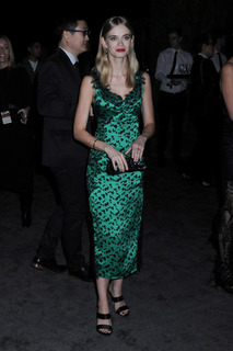Sara Paxton feet photo thumbnail