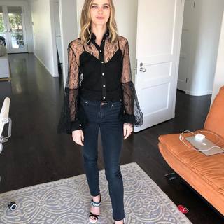 Sara Paxton feet photo thumbnail