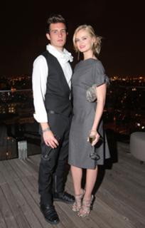 Sara Paxton feet photo thumbnail