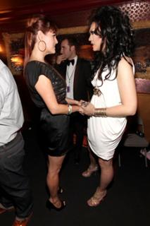 Sara Rue feet photo thumbnail
