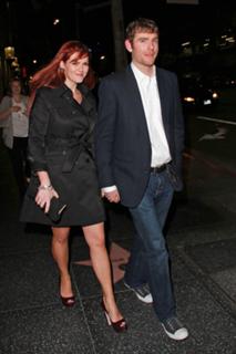 Sara Rue feet photo thumbnail