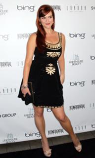 Sara Rue feet photo thumbnail