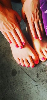 Sara Rue feet photo thumbnail