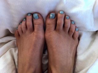 Sara Rue feet photo thumbnail