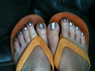 Sara Rue feet photo thumbnail