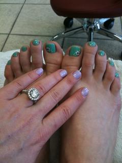 Sara Rue feet photo thumbnail