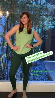 Sara Rue feet photo thumbnail
