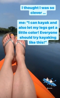 Sara Rue feet photo thumbnail