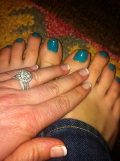 Sara Rue feet photo thumbnail