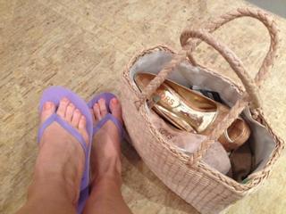 Sara Rue feet photo thumbnail
