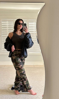 Sara Saffari feet photo thumbnail