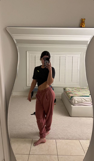 Sara Saffari feet photo thumbnail