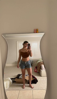 Sara Saffari feet photo thumbnail