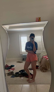 Sara Saffari feet photo thumbnail
