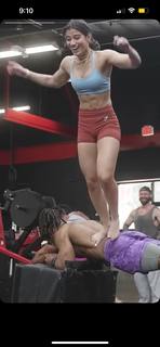 Sara Saffari feet photo thumbnail