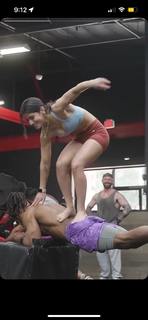 Sara Saffari feet photo thumbnail