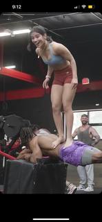 Sara Saffari feet photo thumbnail