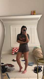 Sara Saffari feet photo thumbnail