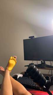 Sara Saffari feet photo thumbnail
