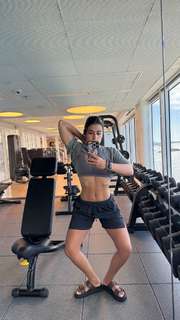 Sara Saffari feet photo thumbnail