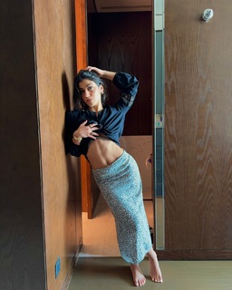 Sara Saffari feet photo thumbnail