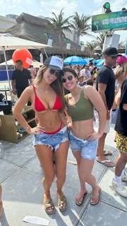 Sara Saffari feet photo thumbnail