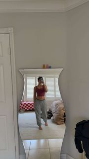 Sara Saffari feet photo thumbnail
