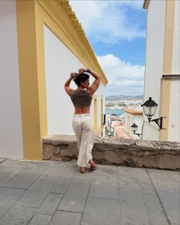 Sara Saffari feet photo thumbnail