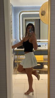 Sara Saffari feet photo thumbnail