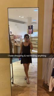 Sara Saffari feet photo thumbnail