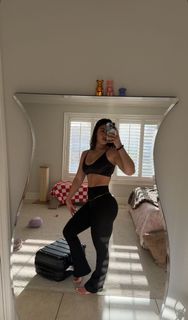 Sara Saffari feet photo thumbnail