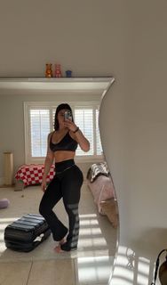 Sara Saffari feet photo thumbnail