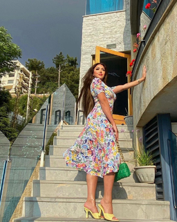 Sara Salama feet photo thumbnail