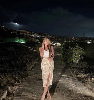 Sara Salama feet photo thumbnail