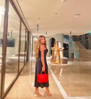 Sara Salama feet photo thumbnail