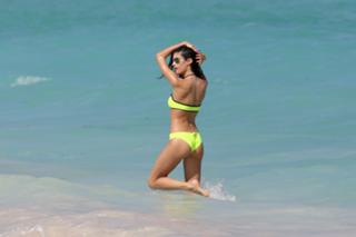 Sara Sampaio feet photo thumbnail