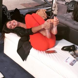 Sara Sampaio feet photo thumbnail
