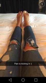 Sara Sampaio feet photo thumbnail