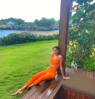 Sara Sampaio feet photo thumbnail