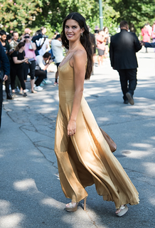 Sara Sampaio feet photo thumbnail
