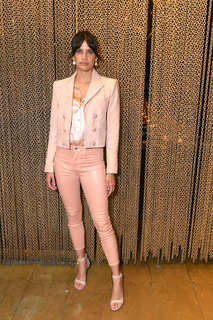 Sara Sampaio feet photo thumbnail