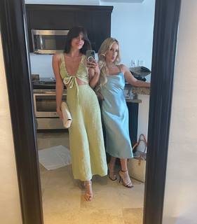 Sara Sampaio feet photo thumbnail