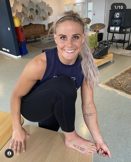 Sara Sigmunsdóttir feet photo 1