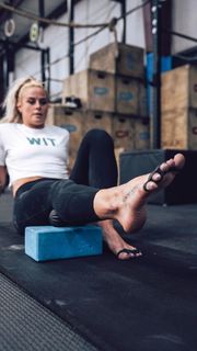 Sara Sigmunsdóttir feet photo 16