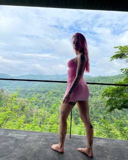 Sara Sudol feet photo 6