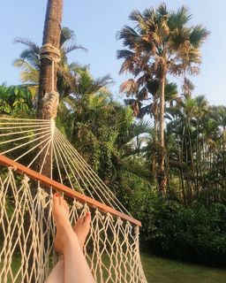 Sara Tendulkar feet photo thumbnail