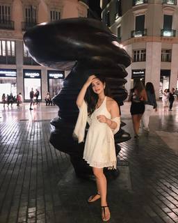 Sara Tendulkar feet photo thumbnail